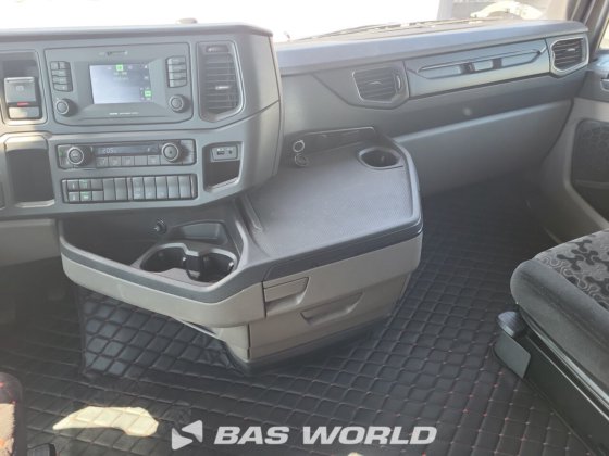 斯堪尼亚 S460 4X2 牵引车组