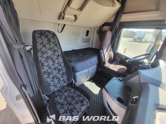 斯堪尼亚 S460 4X2 牵引车组