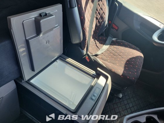 斯堪尼亚 S460 4X2 牵引车组