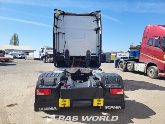 斯堪尼亚 S460 4X2 牵引车组