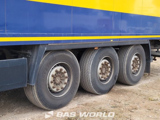 クローネ冷凍セミトレーラ