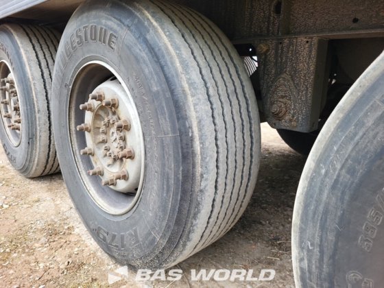 クローネ冷凍セミトレーラ