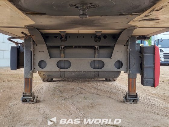 クローネ冷凍セミトレーラ