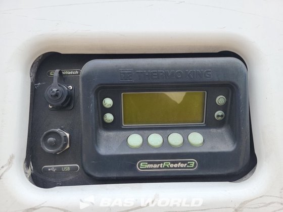 クローネ冷凍セミトレーラ