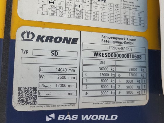 クローネ冷凍セミトレーラ