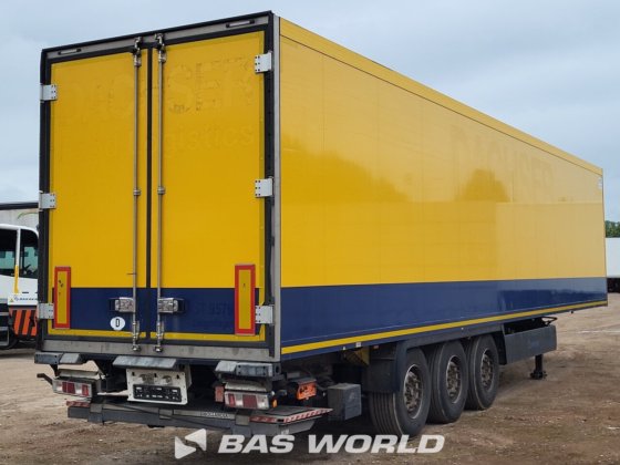 クローネ冷凍セミトレーラ