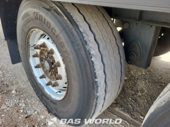 クローネ冷凍セミトレーラ