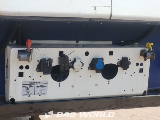 クローネ冷凍セミトレーラ