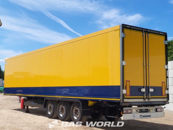 クローネ冷凍セミトレーラ