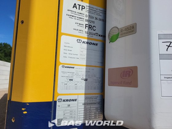 クローネ冷凍セミトレーラ