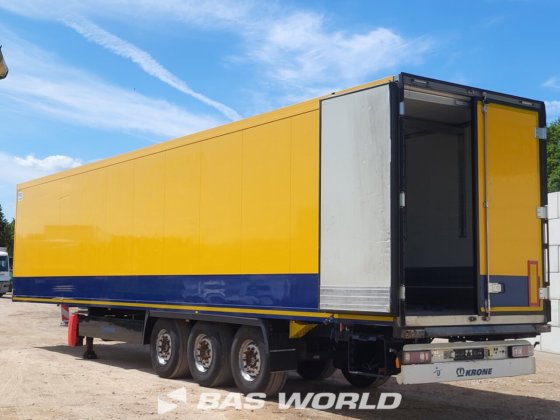 クローネ冷凍セミトレーラ