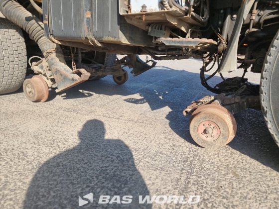 メルセデス・ウニモグ1650 4X4 アサローニ・バキュームトラック