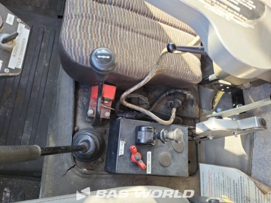 メルセデス・ウニモグ1650 4X4 アサローニ・バキュームトラック