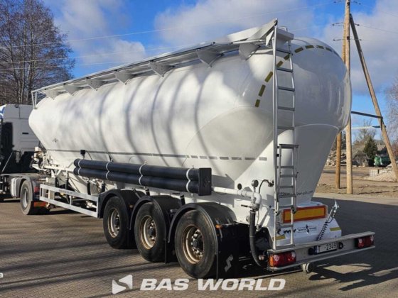 斯皮策坦克半拖车