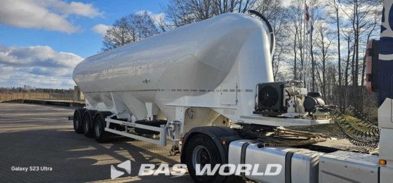 斯皮策坦克半拖车