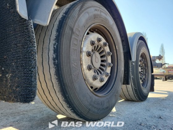 ヴァンフール・コンテナ・シャーシ