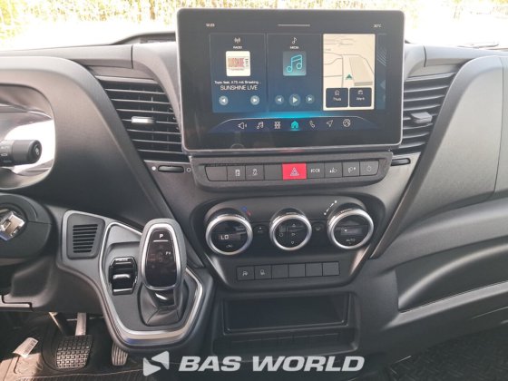 イヴェコ・デイリー 35C21 クローズド・ボックス・バン