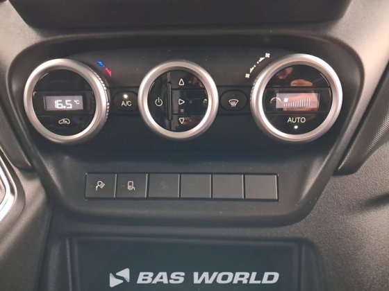 イヴェコ・デイリー 35C21 クローズド・ボックス・バン