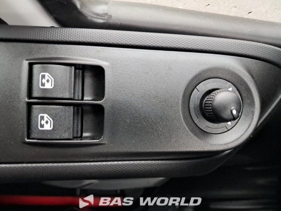 イヴェコ・デイリー 35C21 クローズド・ボックス・バン