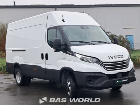 イヴェコ・デイリー 35C21 クローズド・ボックス・バン