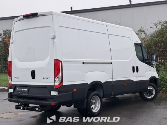 イヴェコ・デイリー 35C21 クローズド・ボックス・バン