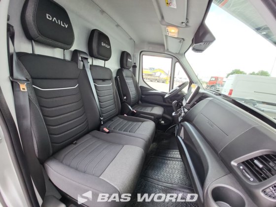 イヴェコ・デイリー 35C21 クローズド・ボックス・バン