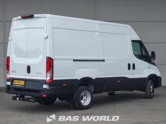 イヴェコ・デイリー 35C21 クローズド・ボックス・バン