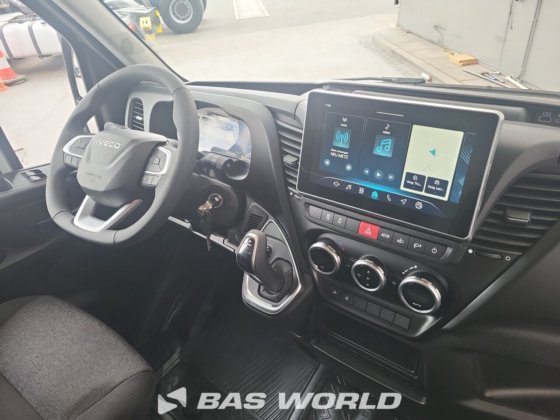 イヴェコ・デイリー 35C21 クローズド・ボックス・バン