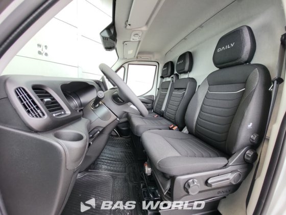 イヴェコ・デイリー 35C21 クローズド・ボックス・バン