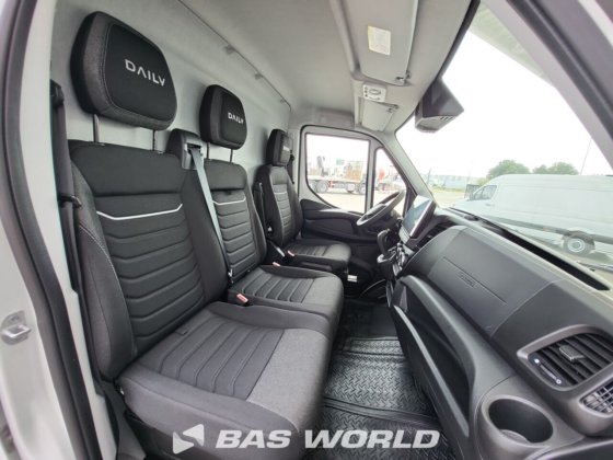 イヴェコ・デイリー 35C21 クローズド・ボックス・バン