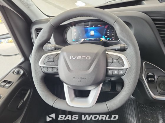 イヴェコ・デイリー 35C21 クローズド・ボックス・バン