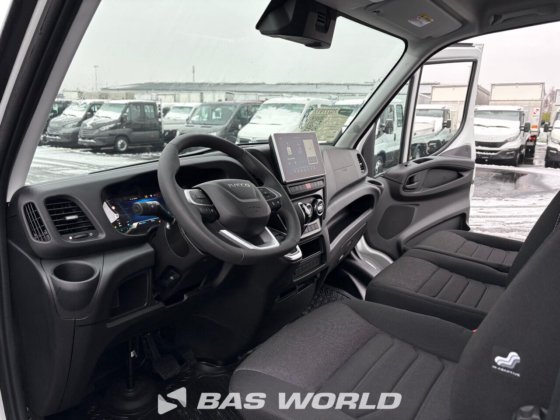 イヴェコ・デイリー 35C21 クローズド・ボックス・バン