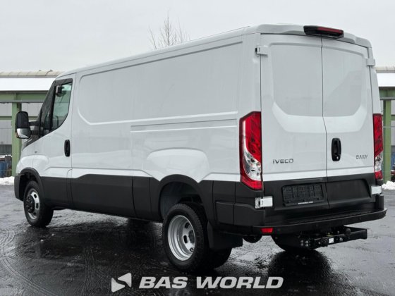 イヴェコ・デイリー 35C21 クローズド・ボックス・バン