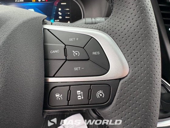 イヴェコ・デイリー 35C21 クローズド・ボックス・バン