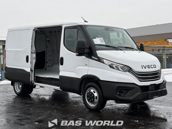 イヴェコ・デイリー 35C21 クローズド・ボックス・バン