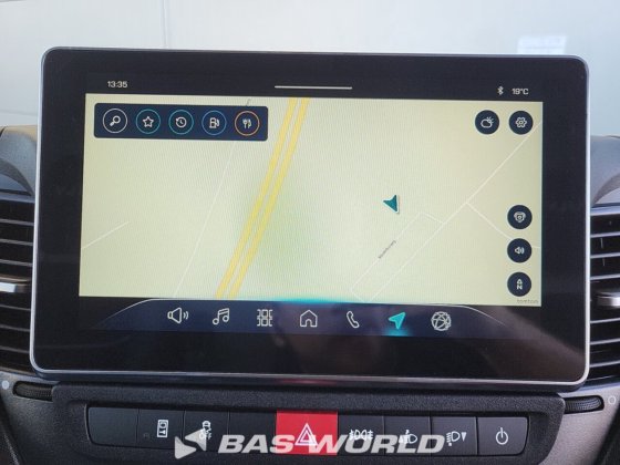 イヴェコ・デイリー 35C21 クローズド・ボックス・バン