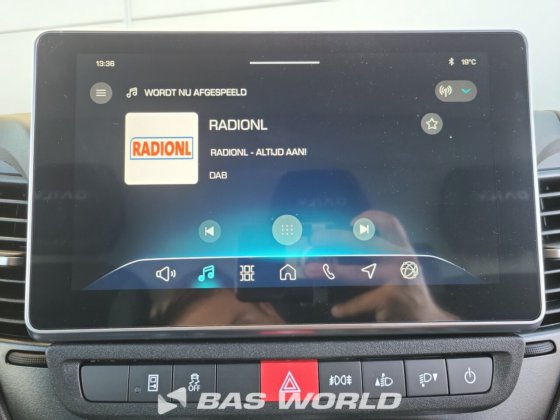 イヴェコ・デイリー 35C21 クローズド・ボックス・バン