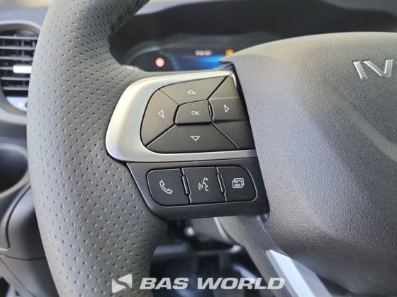 イヴェコ・デイリー 35C21 クローズド・ボックス・バン