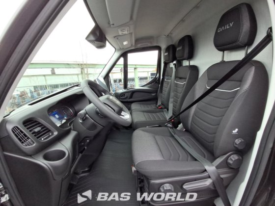 イヴェコ・デイリー 35C21 クローズド・ボックス・バン