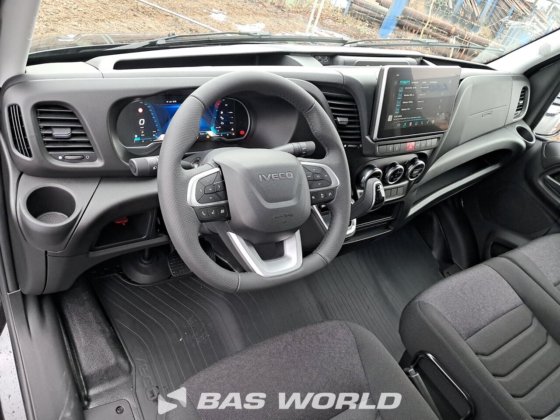 イヴェコ・デイリー 35C21 クローズド・ボックス・バン