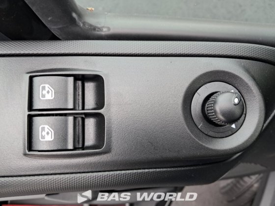 イヴェコ・デイリー 35C21 クローズド・ボックス・バン