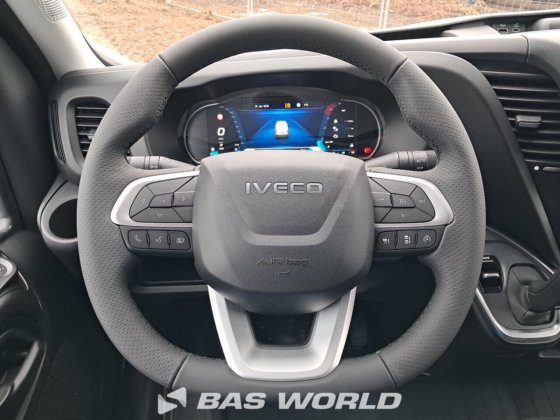 イヴェコ・デイリー 35C21 クローズド・ボックス・バン