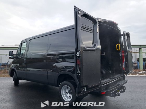 イヴェコ・デイリー 35C21 クローズド・ボックス・バン