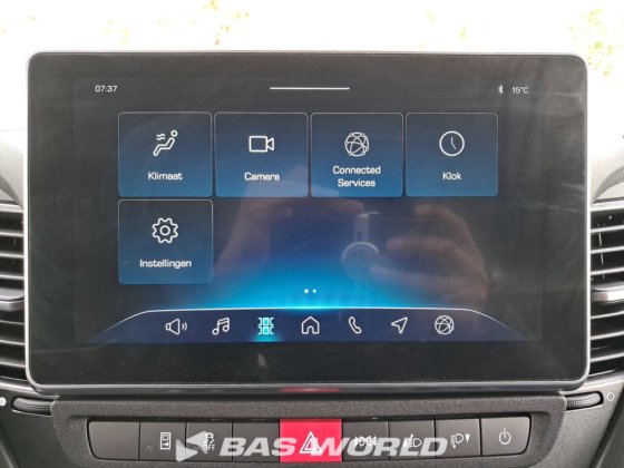 イヴェコ・デイリー 35C21 クローズド・ボックス・バン