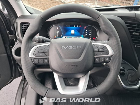 イヴェコ・デイリー 35C21 クローズド・ボックス・バン