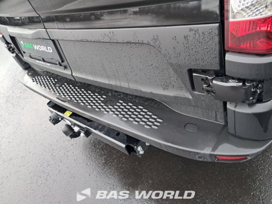 イヴェコ・デイリー 35C21 クローズド・ボックス・バン