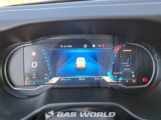 イヴェコ・デイリー 35C21 クローズド・ボックス・バン