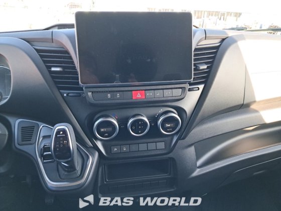 イヴェコ・デイリー 35C21 クローズド・ボックス・バン