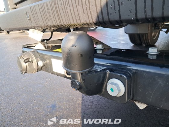 イヴェコ・デイリー 35C21 クローズド・ボックス・バン