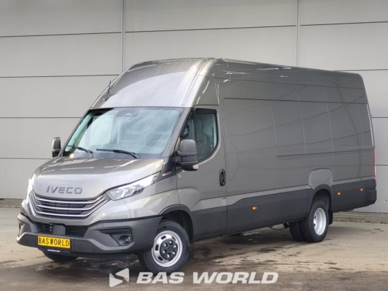 イヴェコ・デイリー 35C21 クローズド・ボックス・バン